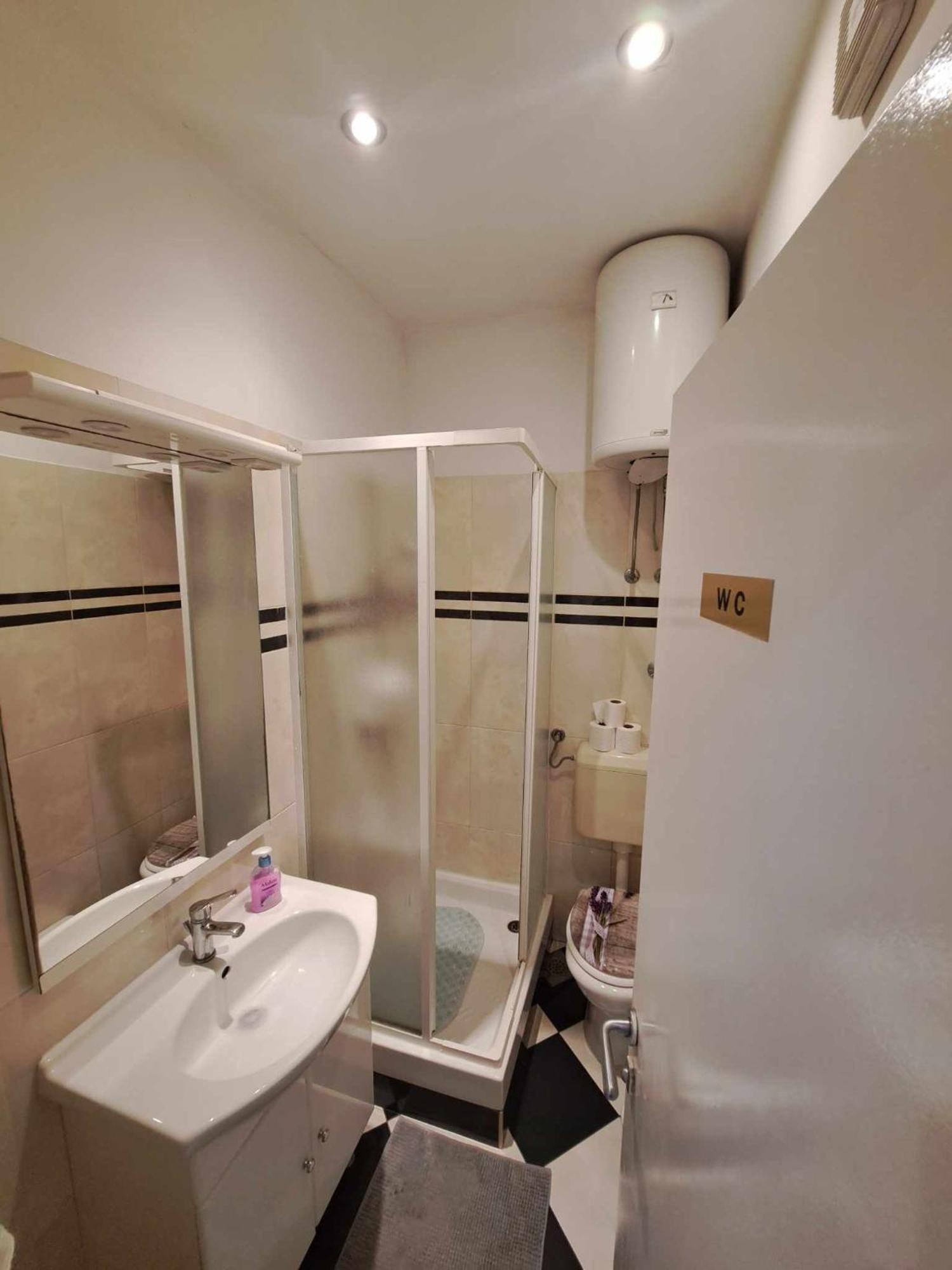 Apartment Dado