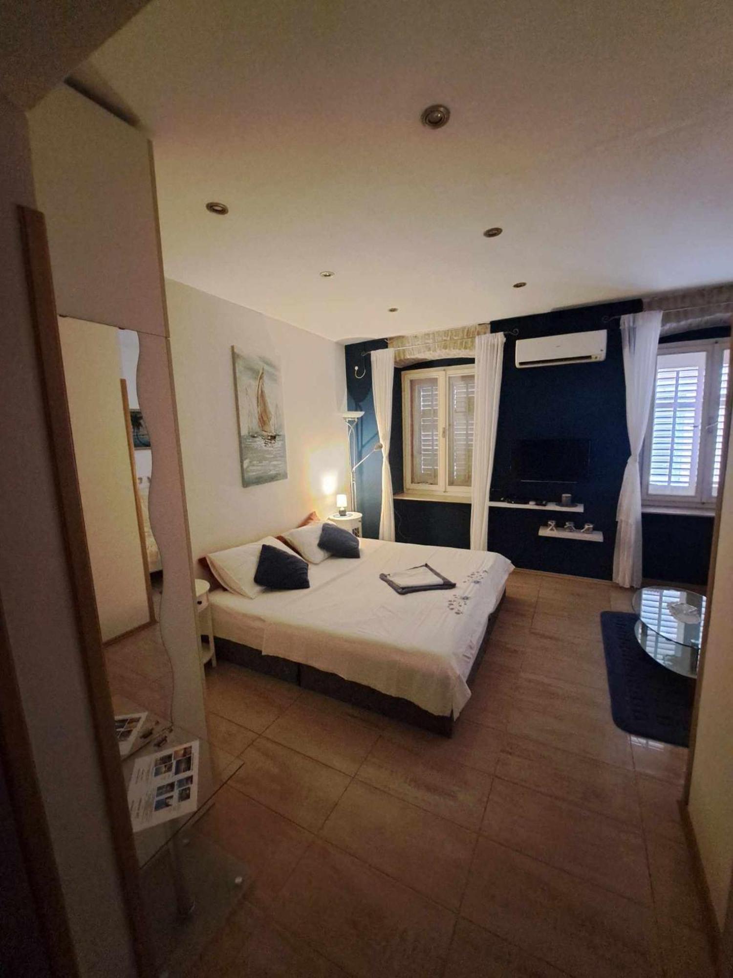 Apartment Dado *